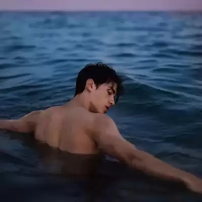 苍傲玉